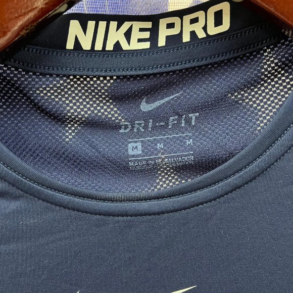 NWOT Nike 1pc Tee - Picture 4 of 6